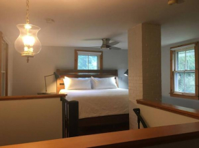 COZY GUESTHOUSE Minutes Away From Hiking!